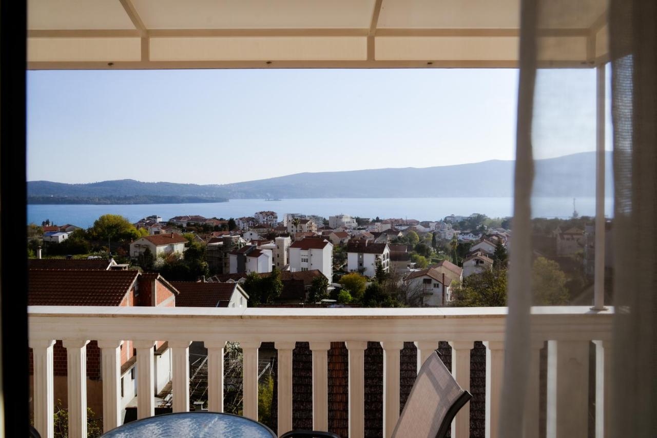 Iker Apartments Tivat Luaran gambar