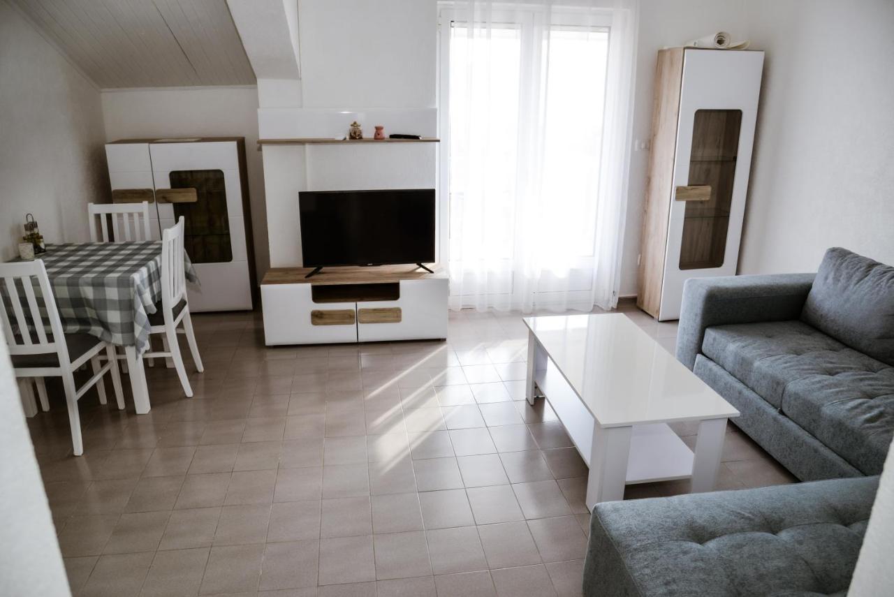 Iker Apartments Tivat Luaran gambar