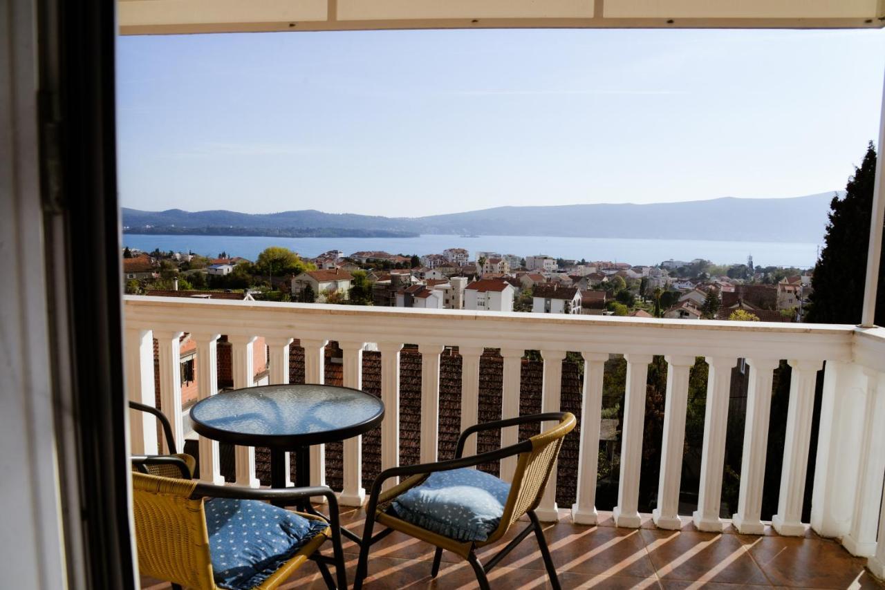 Iker Apartments Tivat Luaran gambar