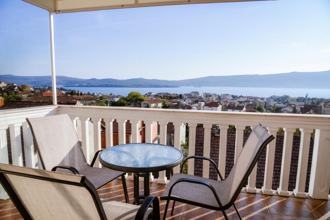 Iker Apartments Tivat Luaran gambar